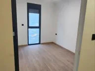 Izdavanje, trosoban stan, 111m², Vezirov Most, Podgorica - image 10