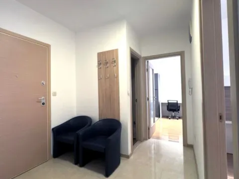 Izdavanje, trosoban stan, 75m², City Kvart, Podgorica - image 9