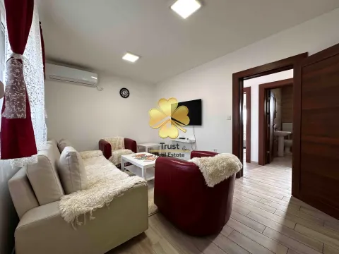 Izdavanje, dvosoban stan, 80m², Donja Gorica, Podgorica - image 2