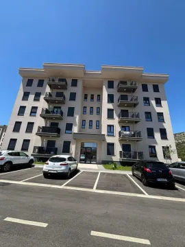Rent, one bedroom apartment, 40m², Tološi, Podgorica - image 10
