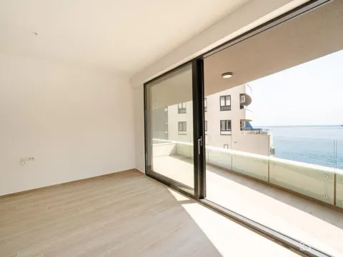 Prodaja, dvosoban stan, 70m², Rafailovići, Budva - image 1