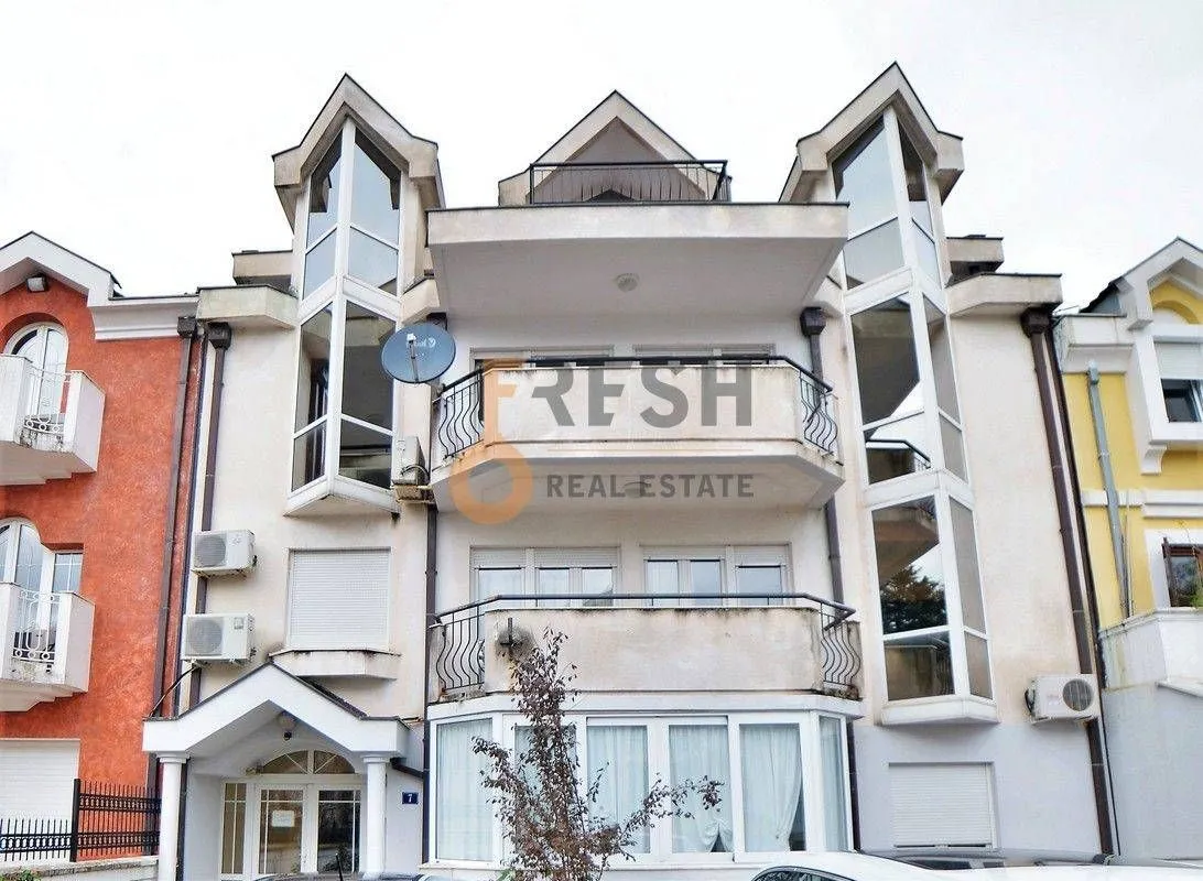 Prodaja, trosoban stan, 168m², Gorica C, Podgorica