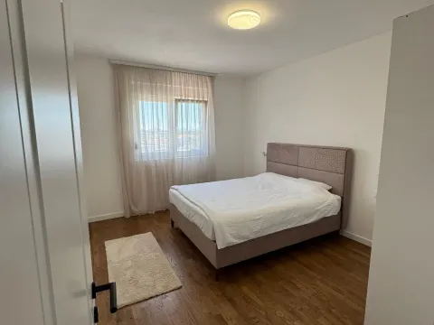 Izdavanje, jednosoban stan, 55m², Stari Aerodrom, Podgorica - image 8