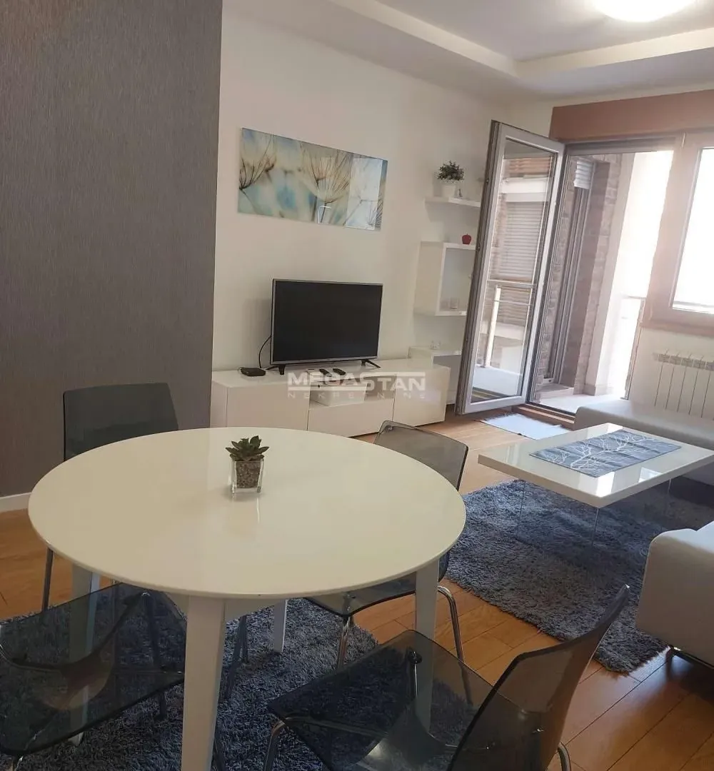 Rent, two bedroom apartment, 60m², Novi Beograd Sve Podlokacije, Beograd