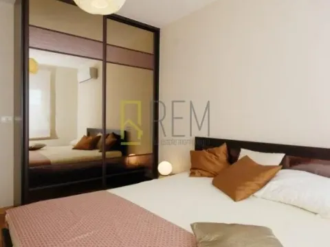 Izdavanje, dvosoban stan, 70m², City Kvart, Podgorica - image 13