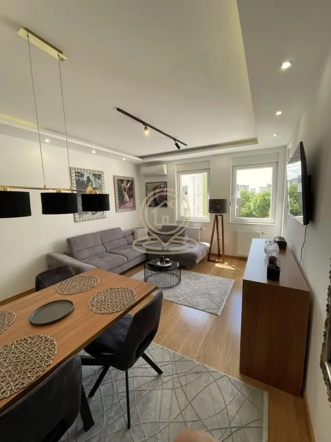 Izdavanje, jednosoban stan, 47m², Rotkvarija, Novi Sad Sve Podlokacije