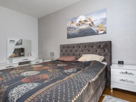 Izdavanje, trosoban stan, Ljubović, Podgorica - image 8