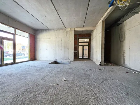 Izdavanje, poslovni prostor, 350m², Central Point, Podgorica - image 5