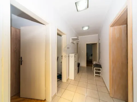 Rent, two bedroom apartment, 108m², Stari Aerodrom, Podgorica - image 16