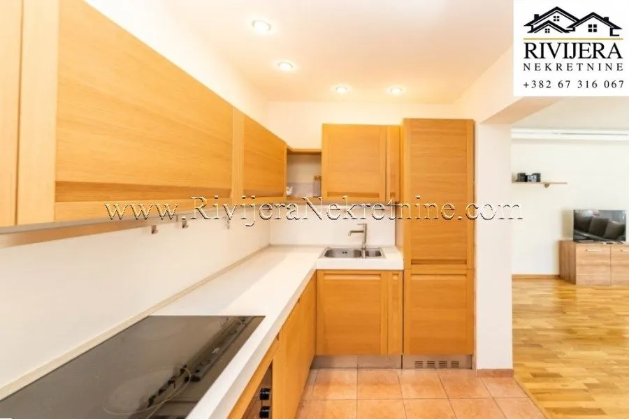 Prodaja, dvosoban stan, 80m², Đenovići, Herceg Novi