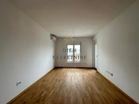Prodaja, jednosoban stan, 45m², Stari Aerodrom, Podgorica