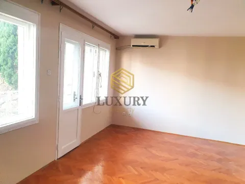 Rent, house, 150m², Momišići, Podgorica - image 8