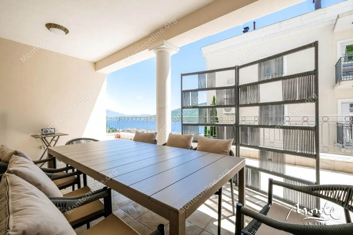 Prodaja, trosoban stan, 166m², Đenovići, Herceg Novi
