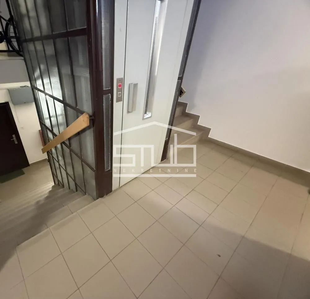 Prodaja, trosoban stan, 60m², Čukarica, Beograd