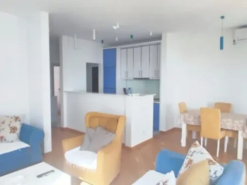 Izdavanje, jednosoban stan, 55m², Bečići, Budva