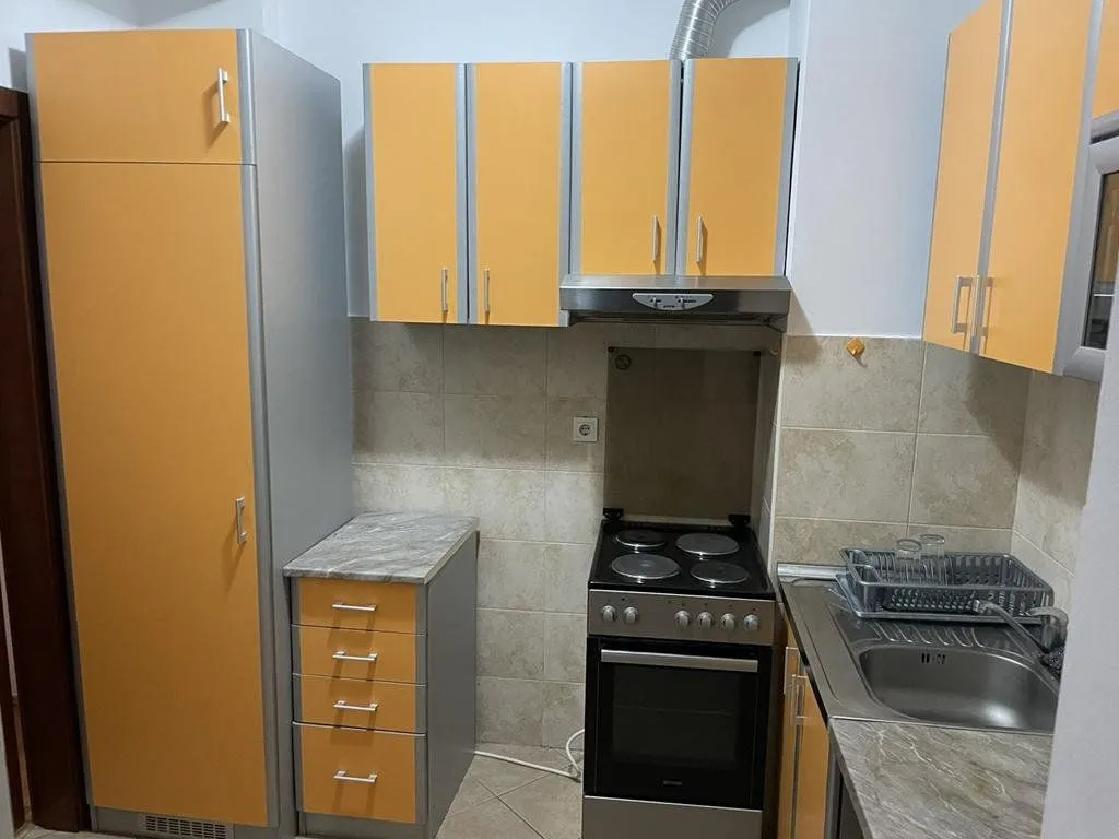 Izdavanje, jednosoban stan, 55m², Stari Aerodrom, Podgorica