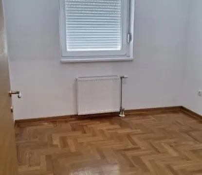 Izdavanje, dvosoban stan, 41m², Centar, Novi Sad - image 3