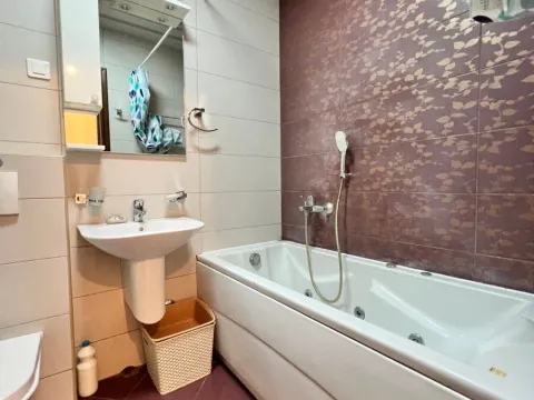 Prodaja, jednosoban stan, 46m², Krivi Most, Podgorica - image 8