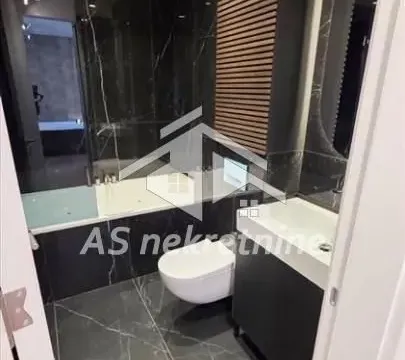 Izdavanje, trosoban stan, 95m², Savski Venac, Beograd - image 10