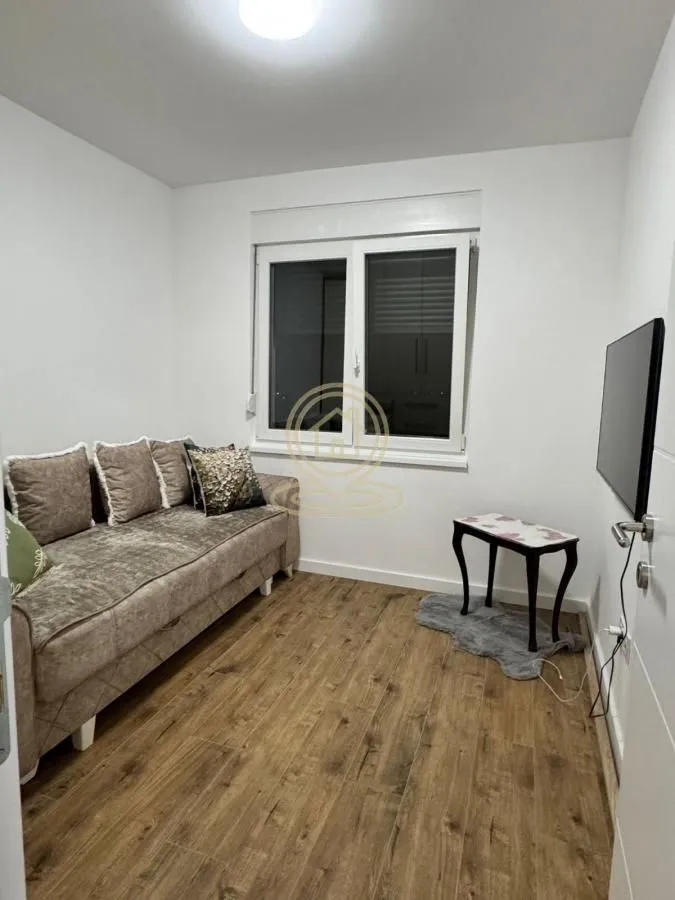 Rent, three bedroom apartment, 58m², Bogoslovija, Palilula Sve Podlokacije