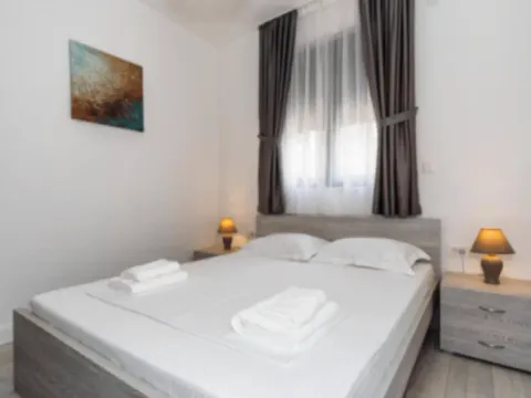 Rent, house, 200m², Petrovac, Budva - image 3