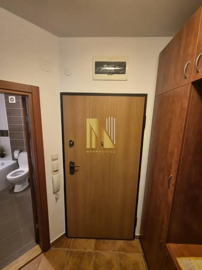 Izdavanje, dvosoban stan, 40m², Grbavica, Novi Sad Sve Podlokacije