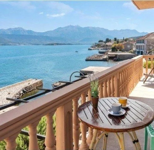 Prodaja, kuća, 200m², Krašići, Tivat