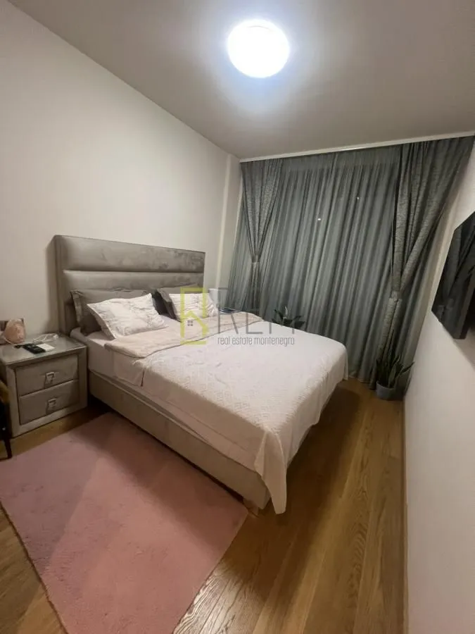 Prodaja, jednosoban stan, 66m², Central Point, Podgorica