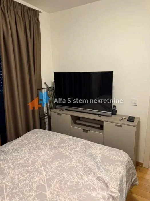 Rent, two bedroom apartment, 55m², Južni Bulevar, Vračar Sve Podlokacije