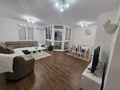 Rent, three bedroom apartment, 103m², Tološka šuma, Podgorica - image 2