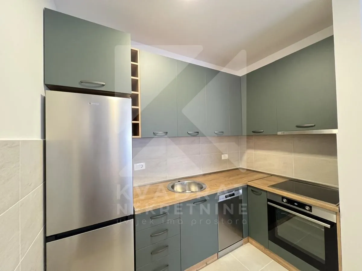 Izdavanje, jednosoban stan, 44m², Pobrežje, Podgorica