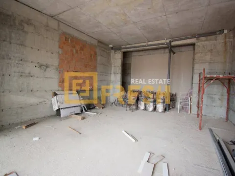 Izdavanje, poslovni prostor, 110m², Stari Aerodrom, Podgorica - image 5