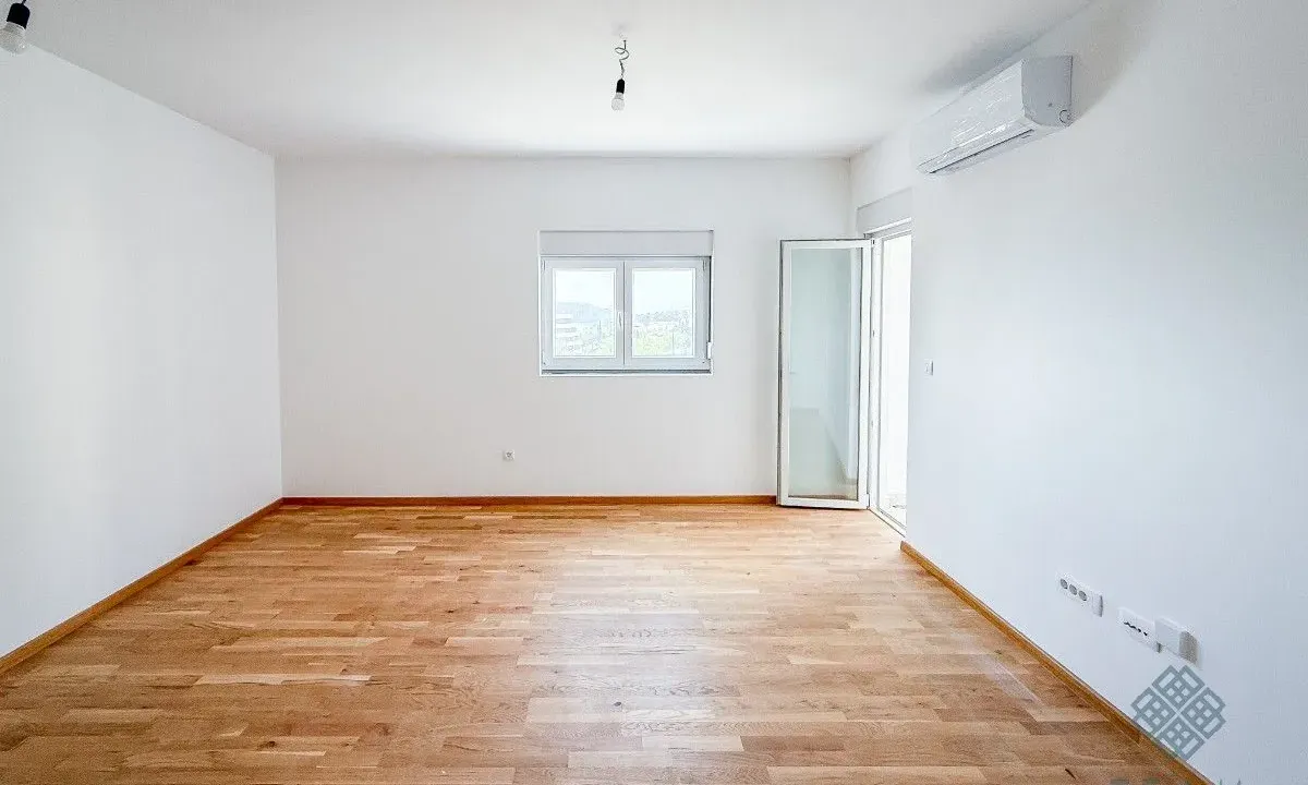 Sale, two bedroom apartment, 59m², Bečići, Budva