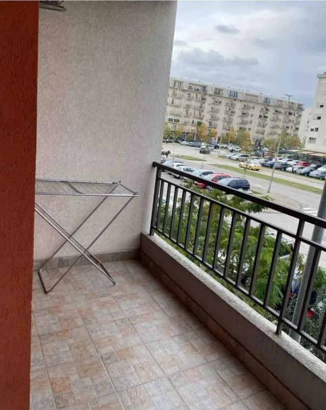 Rent, studio apartment, 29m², Stari Aerodrom, Podgorica