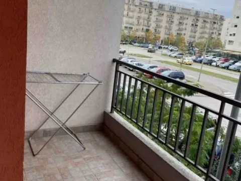 Rent, studio apartment, 29m², Stari Aerodrom, Podgorica - image 3