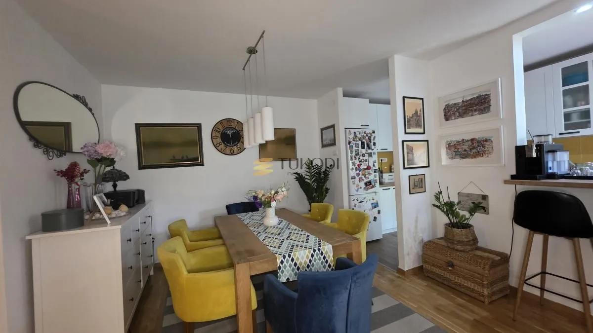 Prodaja, četvorosoban stan, 96m², Novo naselje, Novi Sad