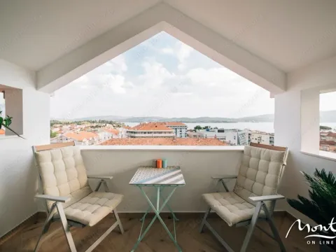 Sale, two bedroom apartment, 85m², Tivat, Crna Gora