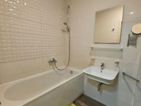 Izdavanje, jednosoban stan, 47m², City Kej, Podgorica - image 7