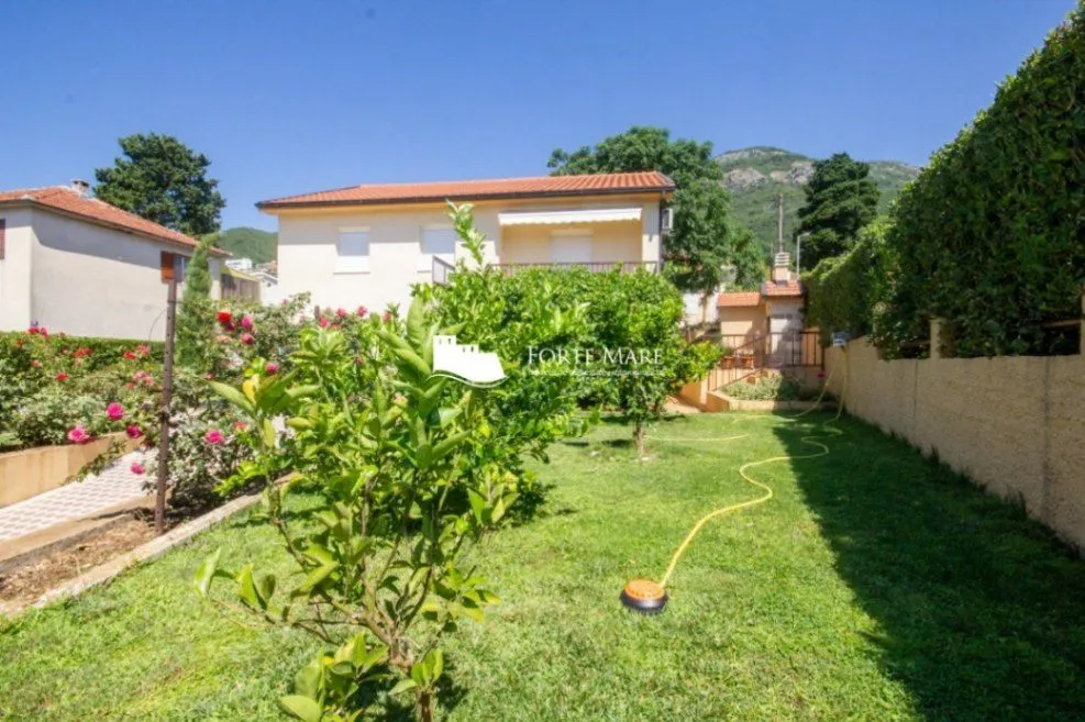Sale, house, 200m², Đenovići, Herceg Novi