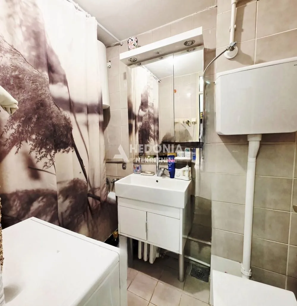 Prodaja, jednosoban stan, 50m², Novi Beograd Blok 72, Novi Beograd Sve Podlokacije