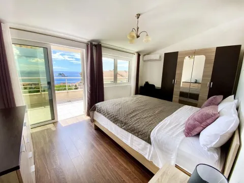 Rent, two bedroom apartment, 93m², Petrovac, Budva - image 3