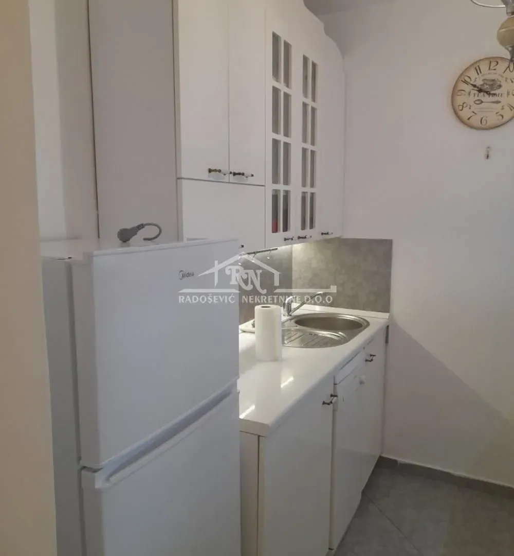 Rent, one bedroom apartment, 41m², Čukarica, Beograd