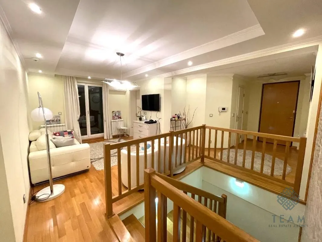 Prodaja, stan, 379m², Savina, Herceg Novi