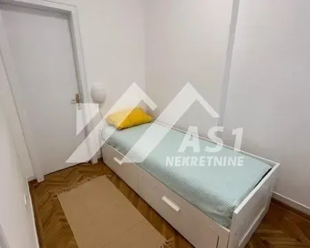 Izdavanje, dvosoban stan, 40m², Centar, Novi Sad - image 5