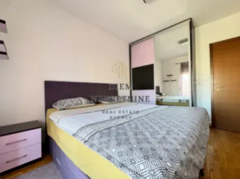 Izdavanje, jednosoban stan, 50m², City Kvart, Podgorica - image 9