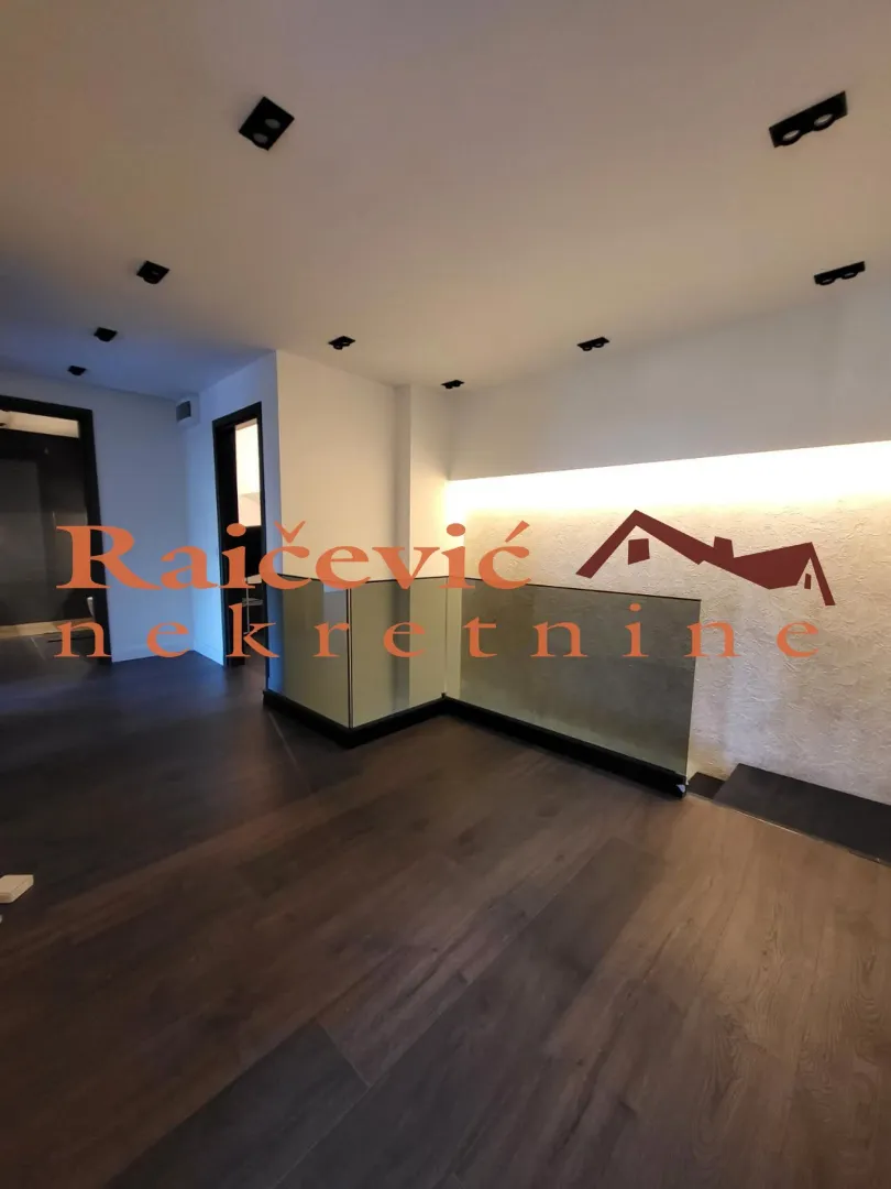 Prodaja, stan, 198m², Kalenić Pijaca, Vračar Sve Podlokacije
