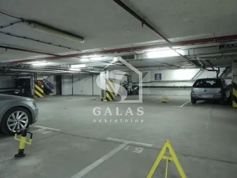 Izdavanje, trosoban stan, 85m², Stari Grad, Beograd - image 15