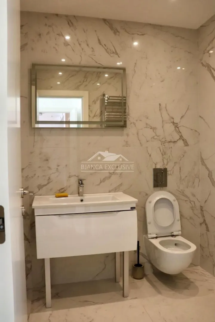 Sale, three bedroom apartment, 78m², Novi Beograd Blok 65, Novi Beograd Sve Podlokacije