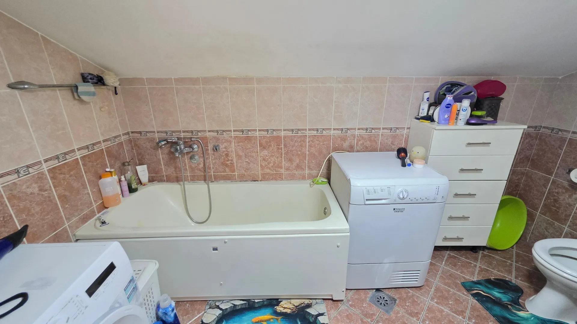 Prodaja, dvosoban stan, 83m², Krivi Most, Podgorica