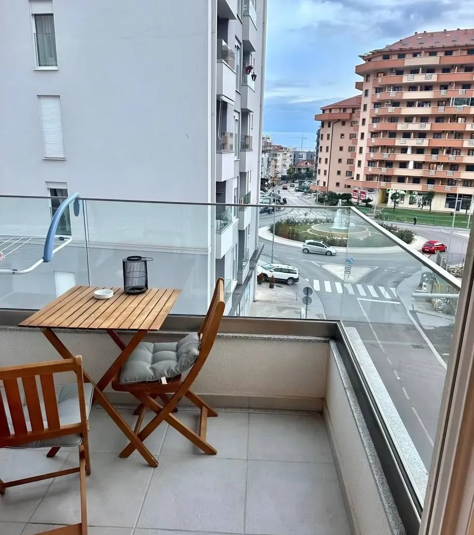 Prodaja, jednosoban stan, 53m², Centar, Budva